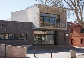 Edificio del Centro Cultural y Etnográfico situado en la Plaza Mayor