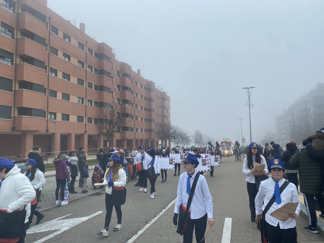 Melchor, Gaspar y Baltasar a su paso por Arroyo de la Encomienda en una gran Cabalgata 