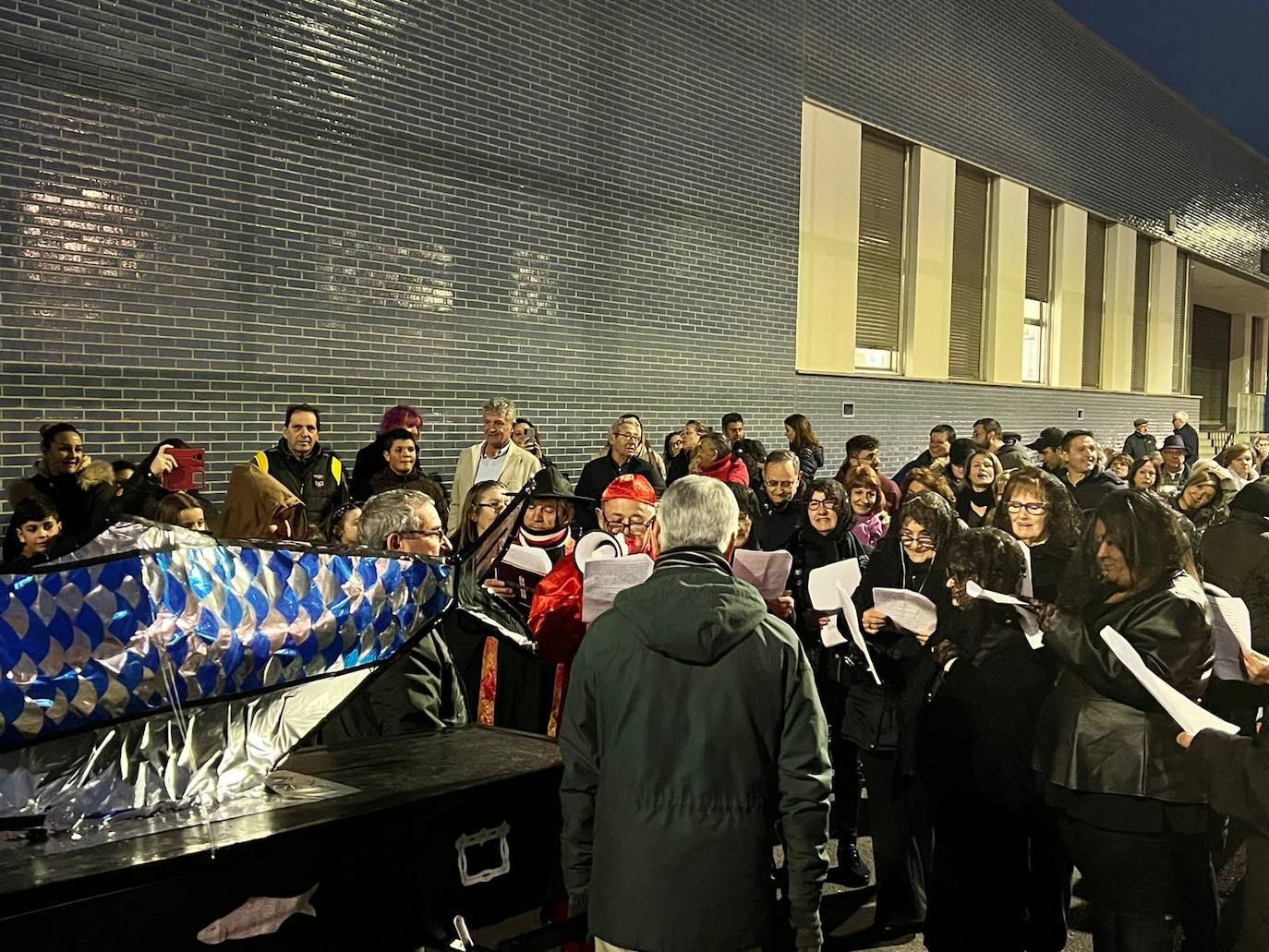 Fotos: Arroyo entierra La Sardina