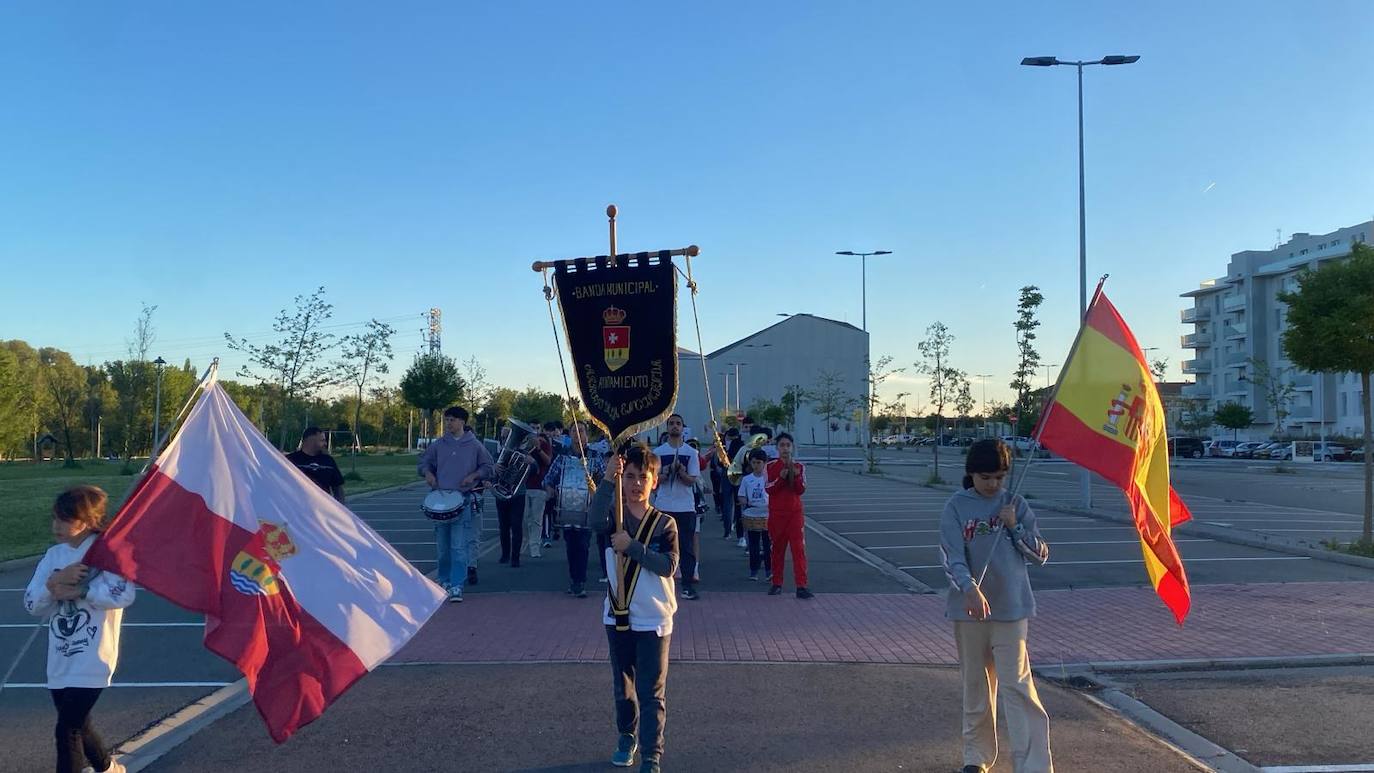 Ultimo ensayo general el pasado jueves en las inmediaciones de la Casa de la Música y el Teatro de Arroyo