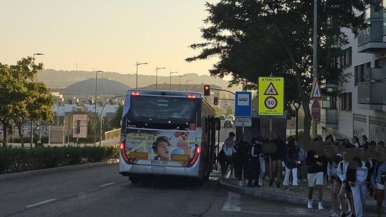 Arroyo mantiene el refuerzo del transporte a los centros de educación secundaria