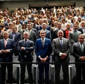 Autoridades y público asistente a la gala celebrada en la Casa de la Música y el Teatro de Arroyo