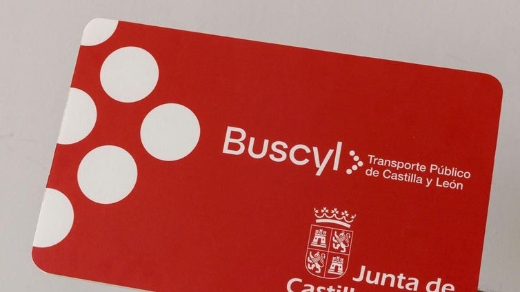 La nueva tarjeta BUSCyL sustituirá a todos los carnés de transporte gratuito de Arroyo
