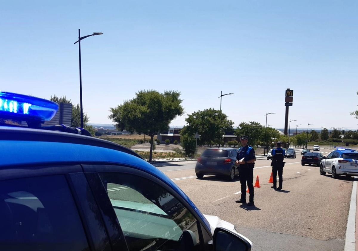 Control policial en Arroyo de la Encomienda