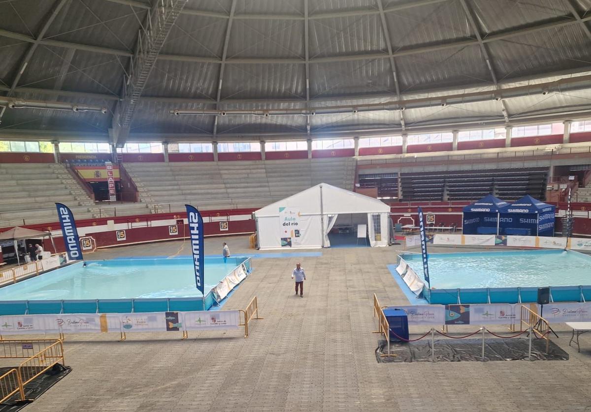 Feria de la pesca instalada en Arroyo Esfera