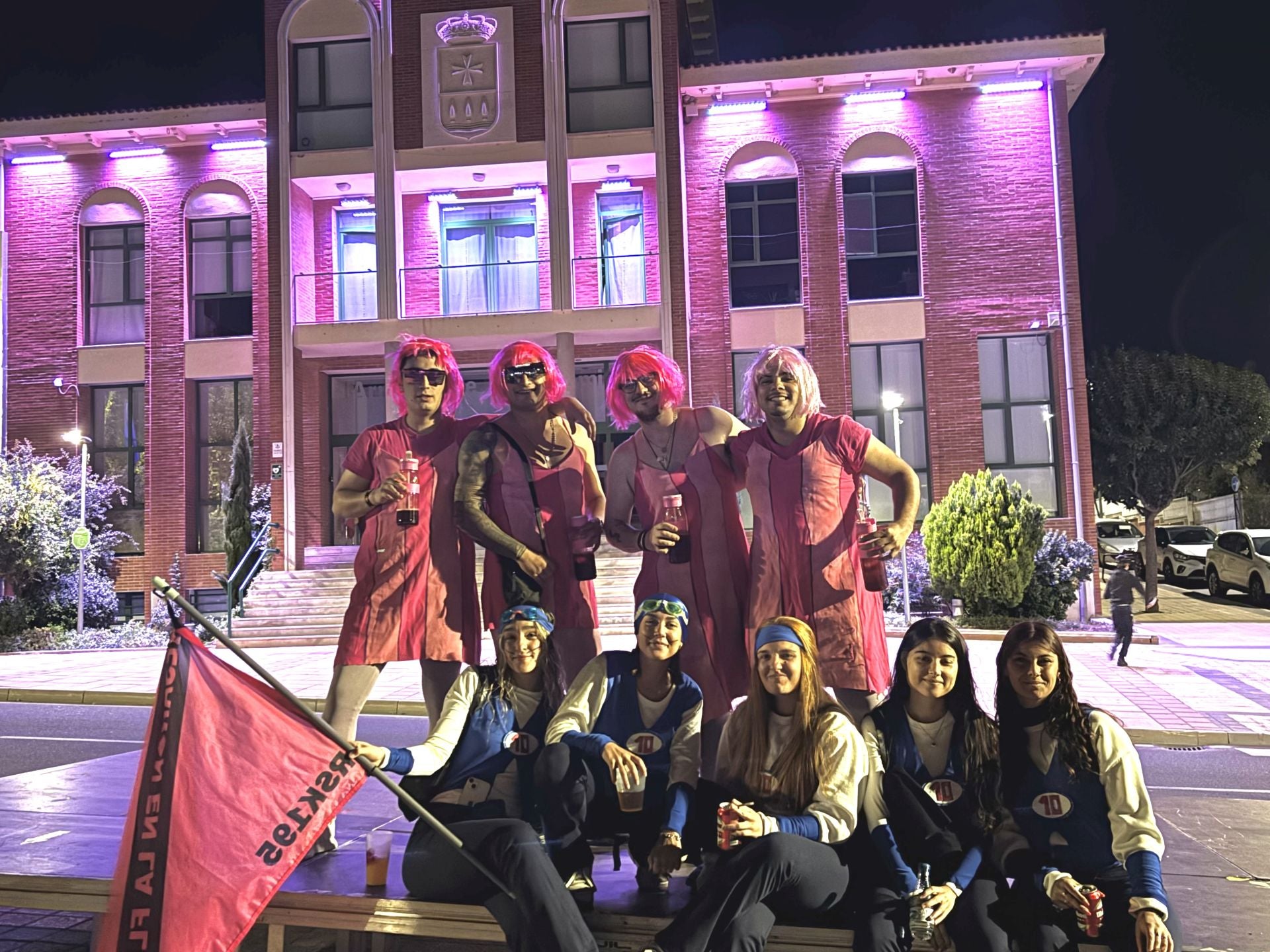 Así transcurrió el desfile de disfraces del Peñas Fest de Arroyo