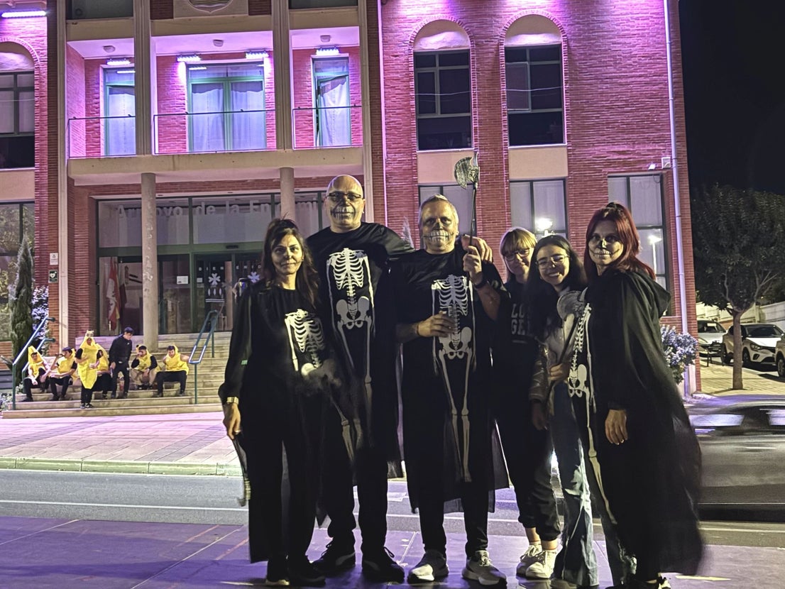 Así transcurrió el desfile de disfraces del Peñas Fest de Arroyo