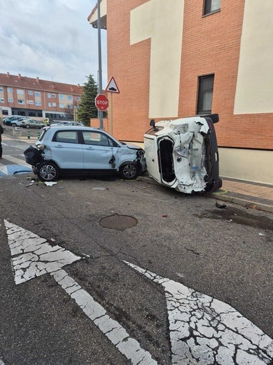 Vehículos implicados en el accidente ocurrido este miércoles en Arroyo