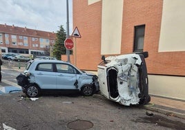 Vehículos implicados en el accidente ocurrido este miércoles en Arroyo