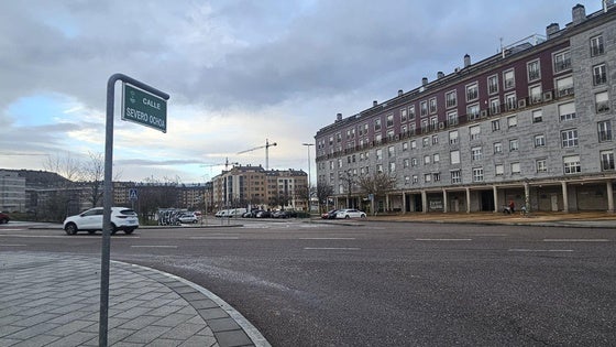 El Ayuntamiento modificará la señalización del cruce de la avenida de Aranzana y la calle Severo Ochoa