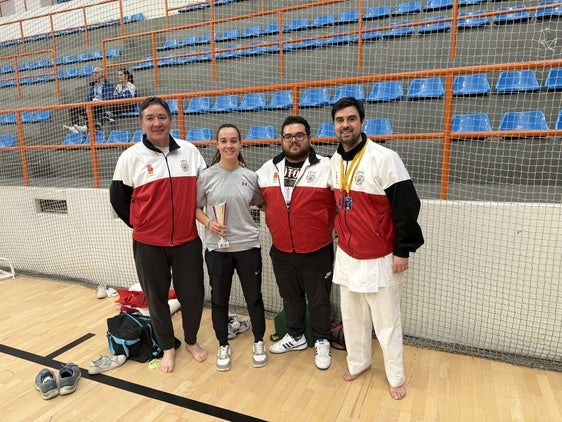 Dos oros para el Club Karate Arroyo