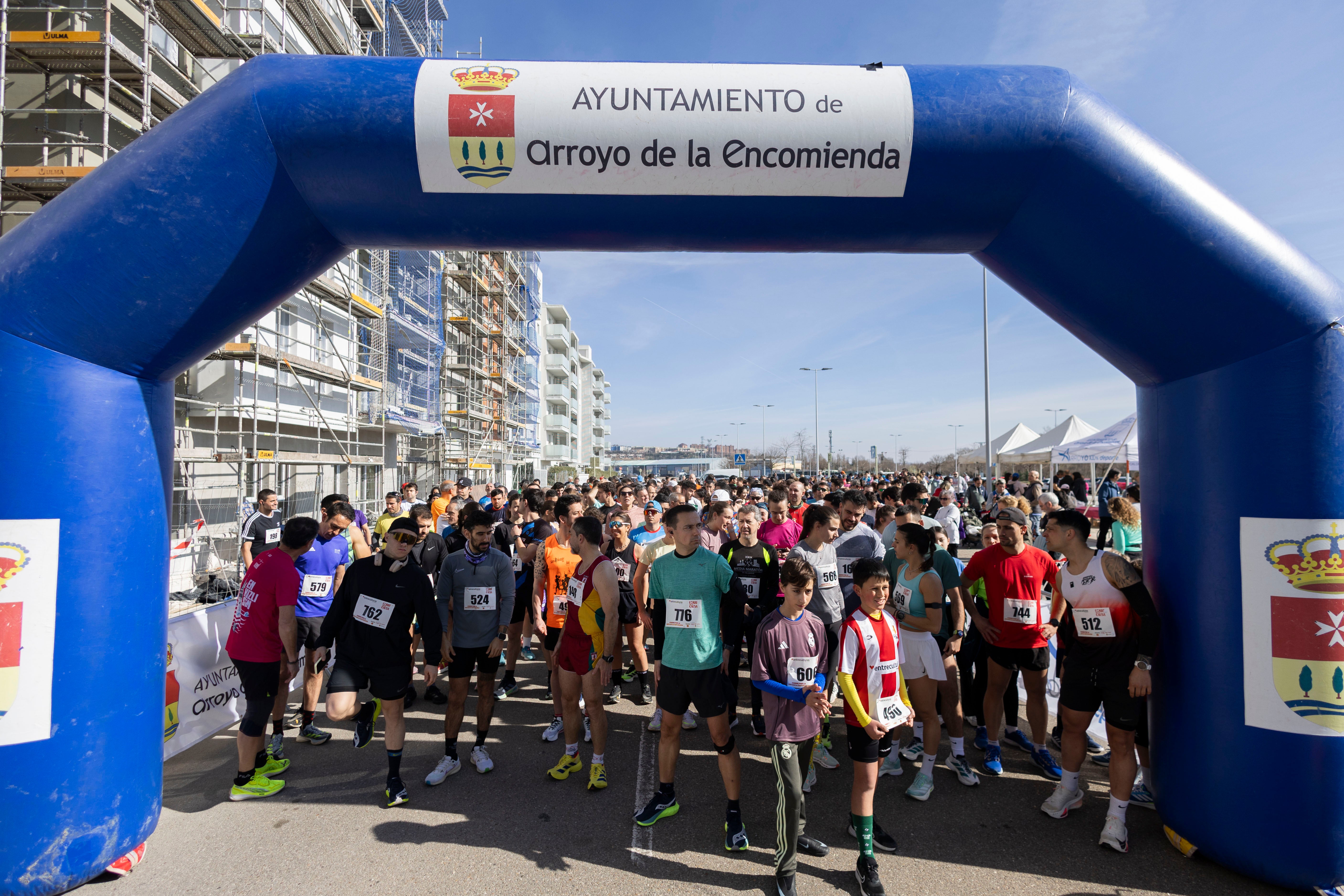 Las imágenes de la carrera entreculturas celebrada en Arroyo de la Encomienda