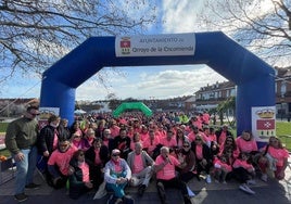 Organizadores y corporación en la línea de salida de la Marcha