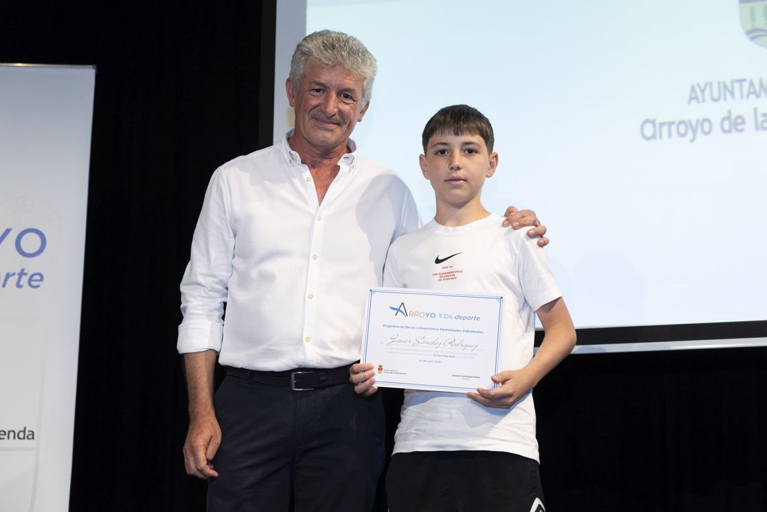 Así fue la entrega de las becas a los deportistas arroyanos