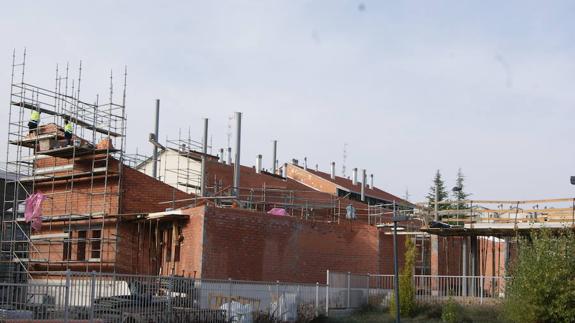 Obras de construcción de la nueva iglesia de La Flecha. 