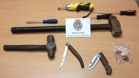 Artículos incautados por la Policía Local de Arroyo. 