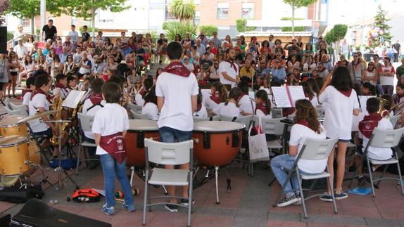 Banda juvenil de Arroyo de la Encomienda. 