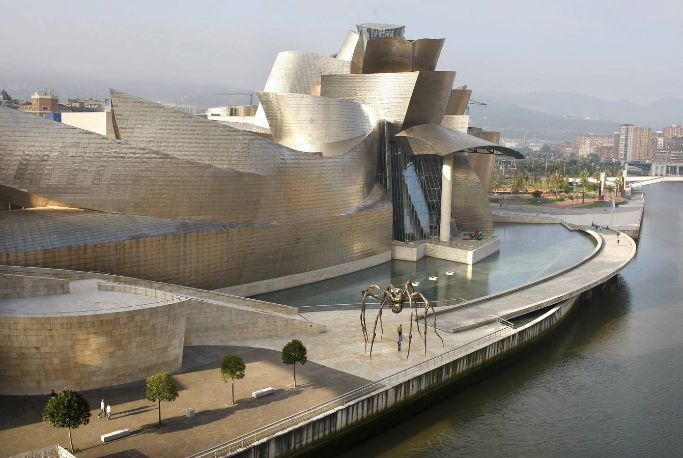 El Museo Guggenheim de Bilbao. Su obra más conocida en españa es el Museo Guggenheim de Bilbao.