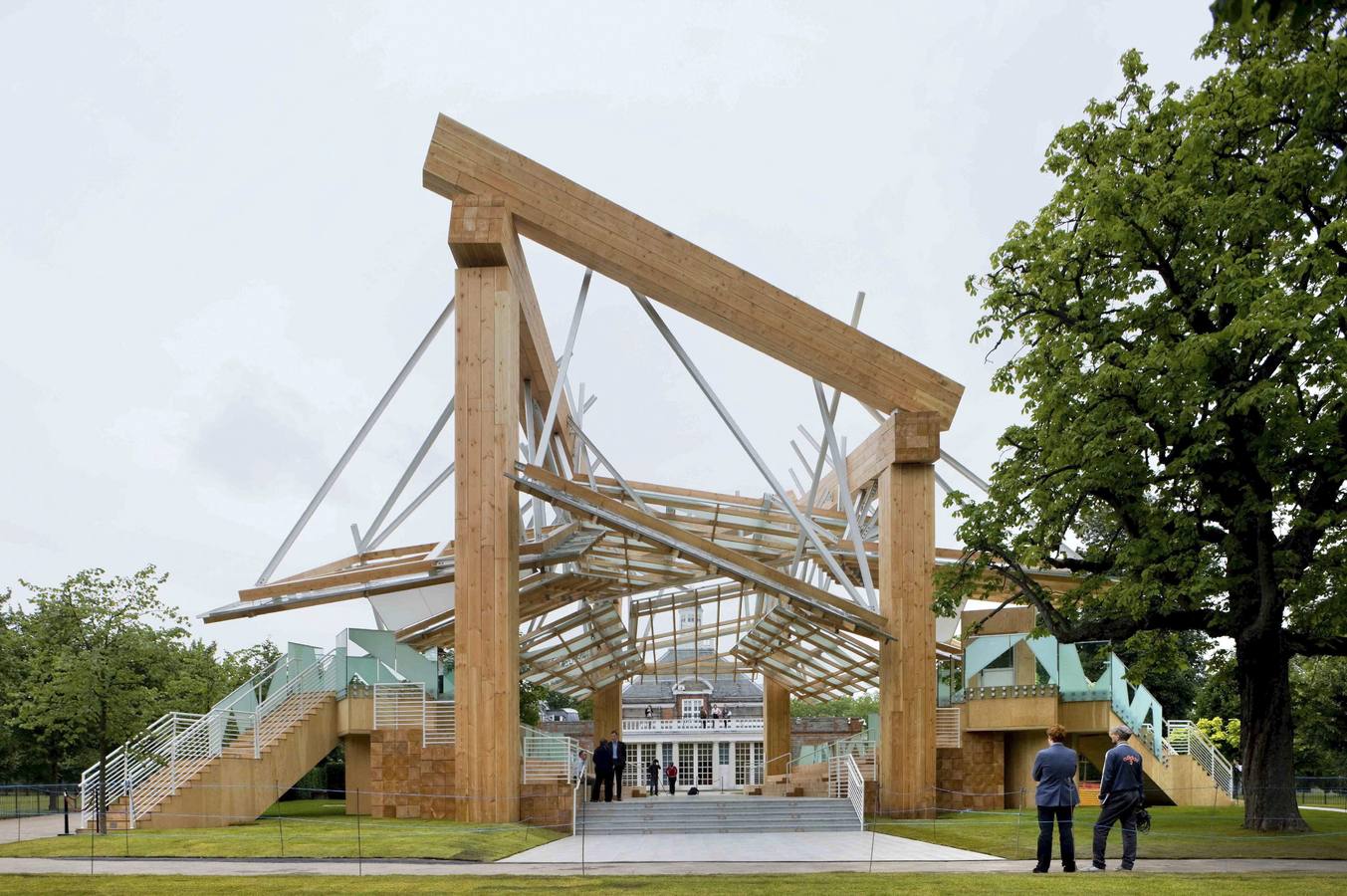 Estructura en la Serpentine Gallery. Una estructura adyacente a la Serpentine Gallery londinense.