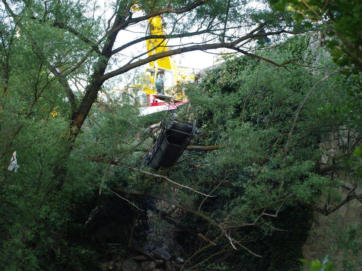 Desprendimiento del puente sobre el río Cega en Megeces
