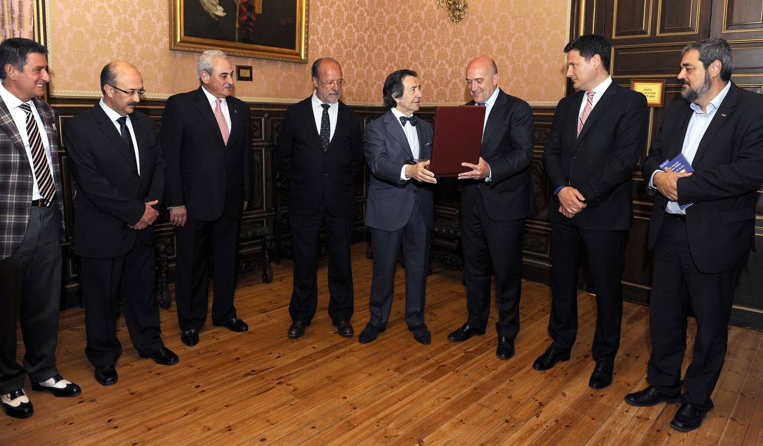 Pedro Antonio Martínez recibe el II Premio de Poesía José Zorrilla