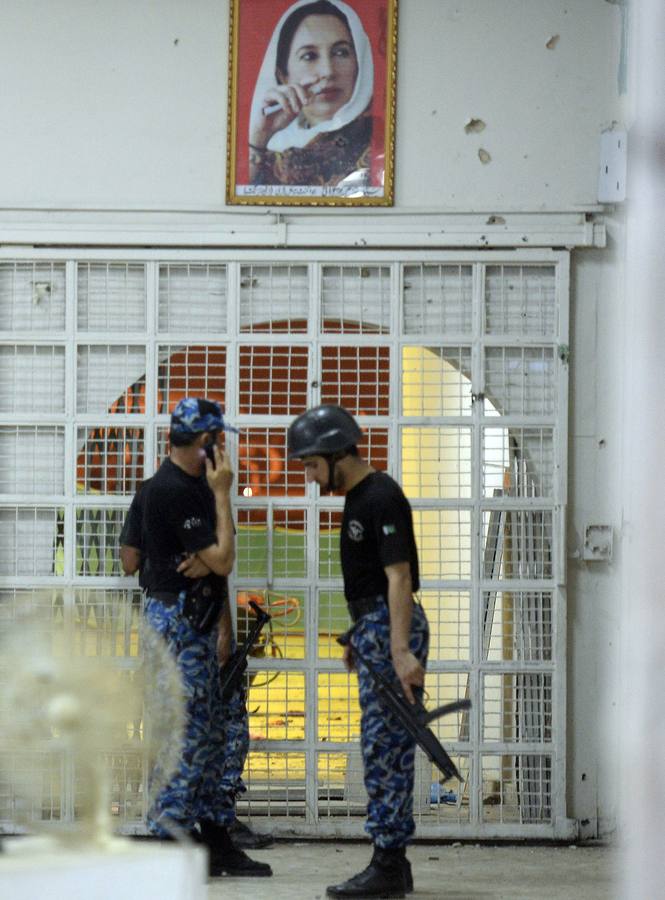 Alerta en Karachi tras un ataque terrorista al aeropuerto