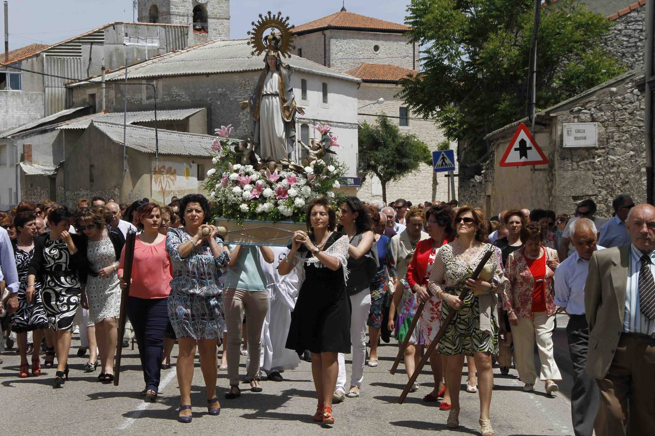 Procesión de la Virgen del Amor Hermoso en Campaspero. Valladolid