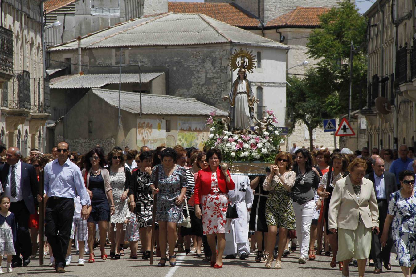 Procesión de la Virgen del Amor Hermoso en Campaspero. Valladolid
