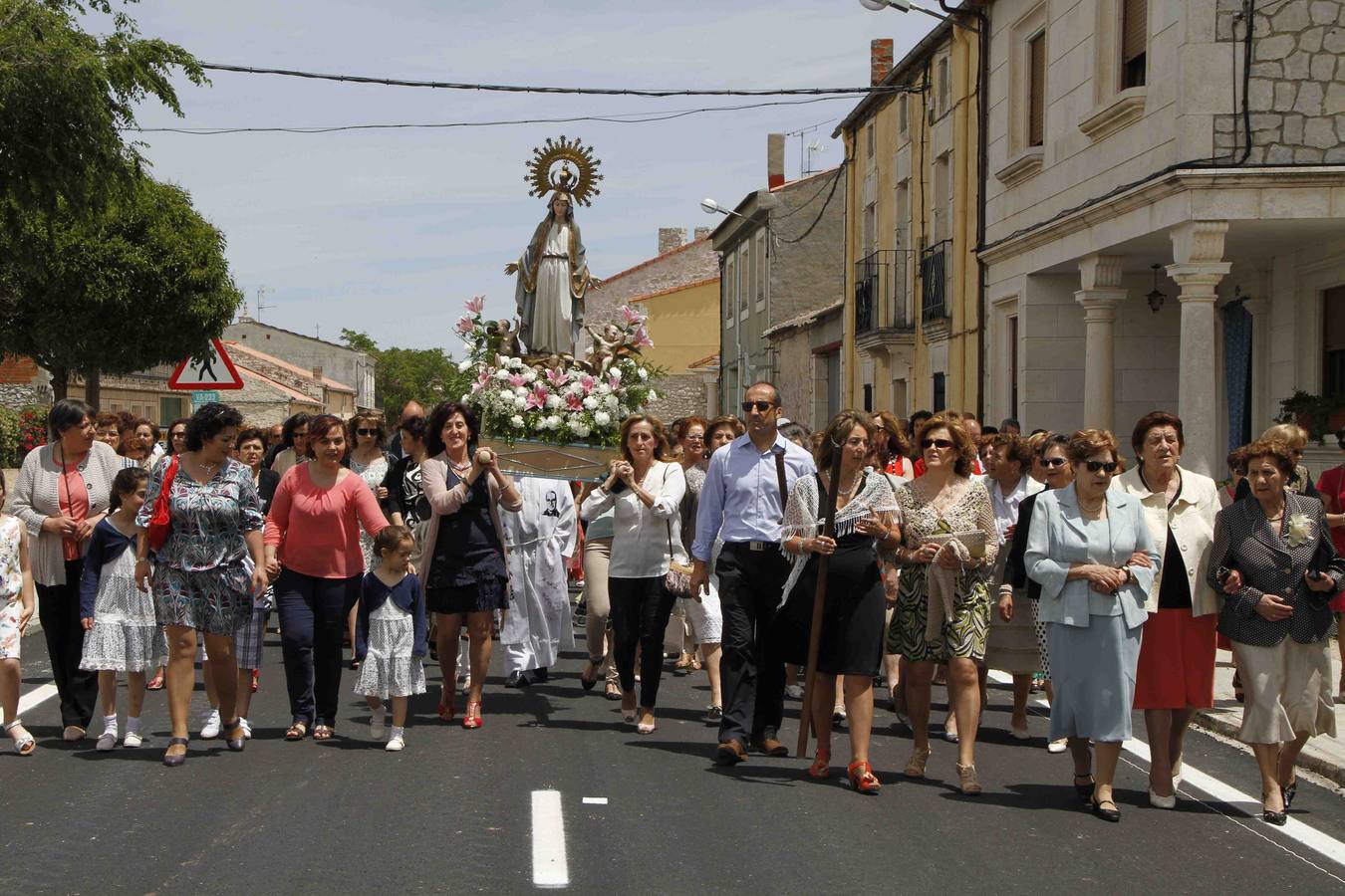 Procesión de la Virgen del Amor Hermoso en Campaspero. Valladolid