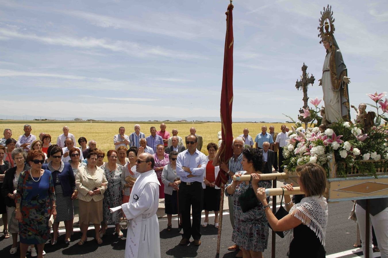 Procesión de la Virgen del Amor Hermoso en Campaspero. Valladolid