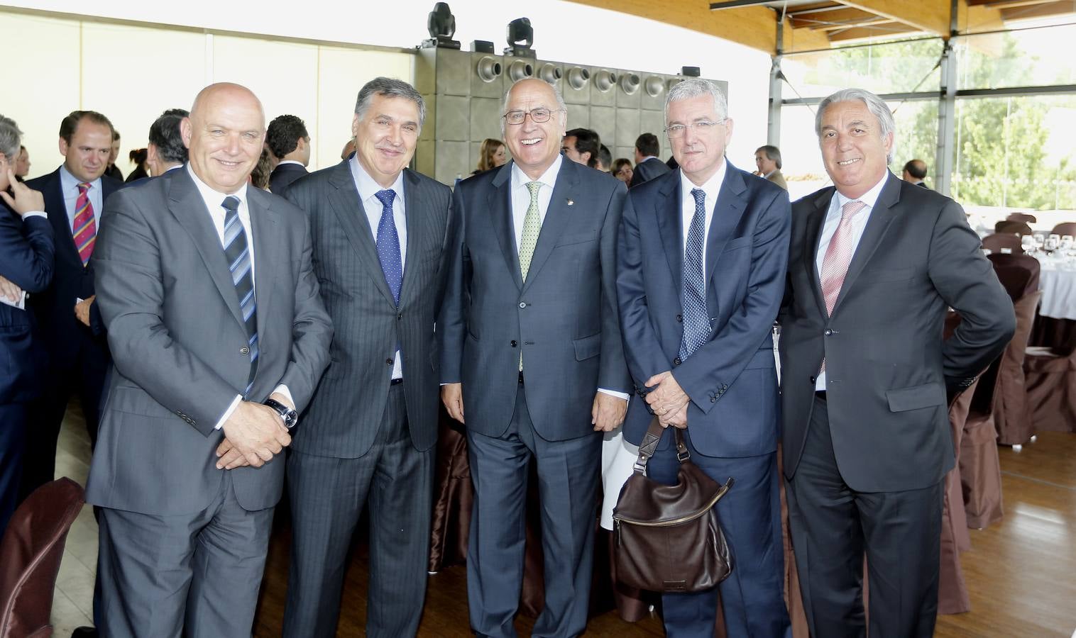 El ministro de Economía, Luis de Guindos en el Foro Empresarial de El Norte en Valladolid (2/2)