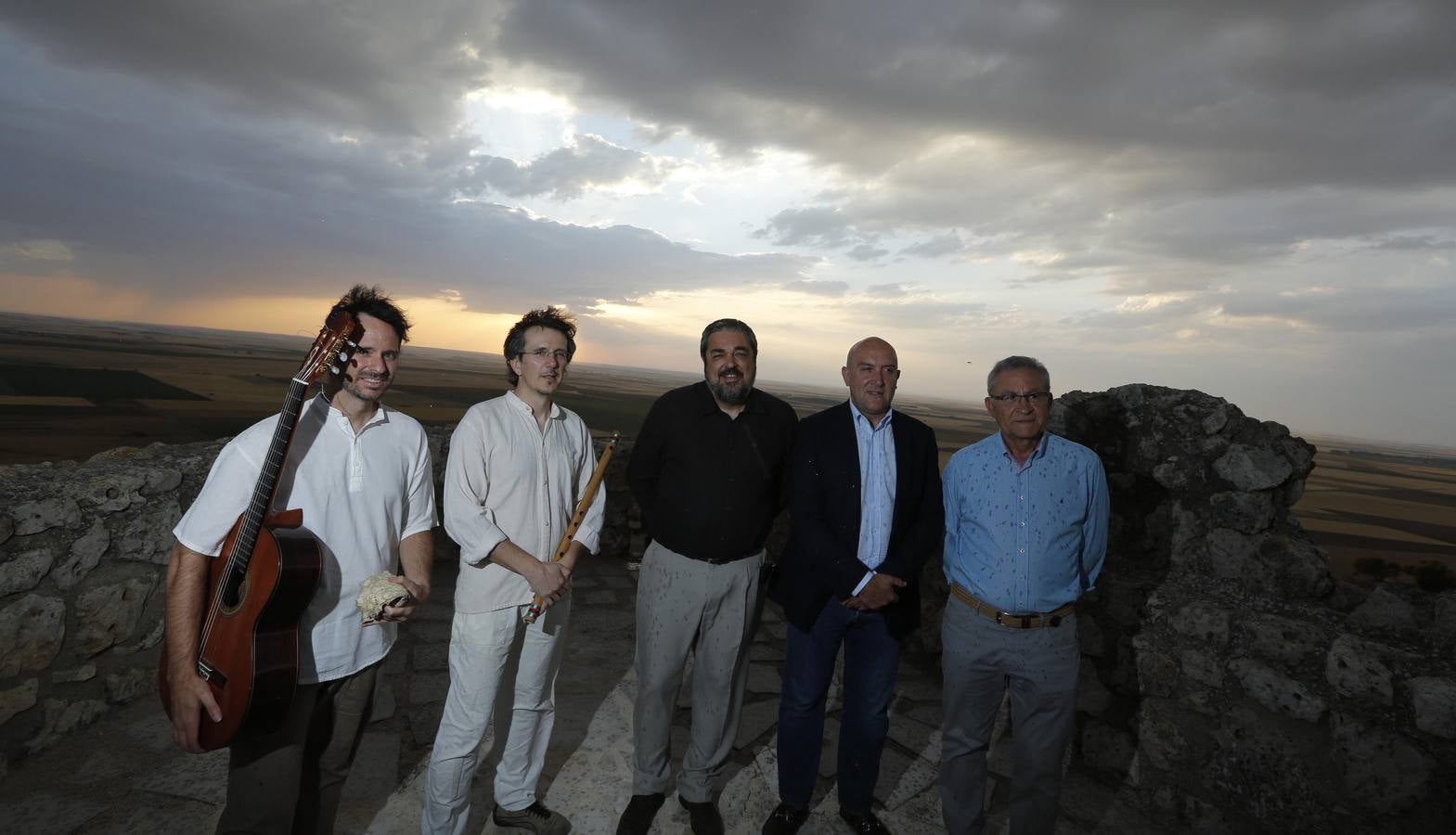 Primera Velada Poética &#039;A la sombra del ciprés&#039;