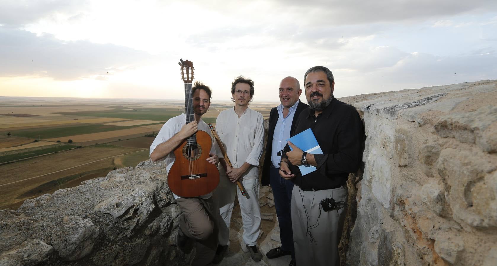 Primera Velada Poética &#039;A la sombra del ciprés&#039;