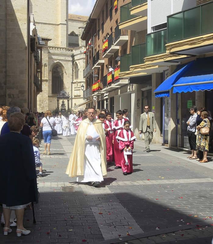 Cientos de personas en el Corpus de Palencia