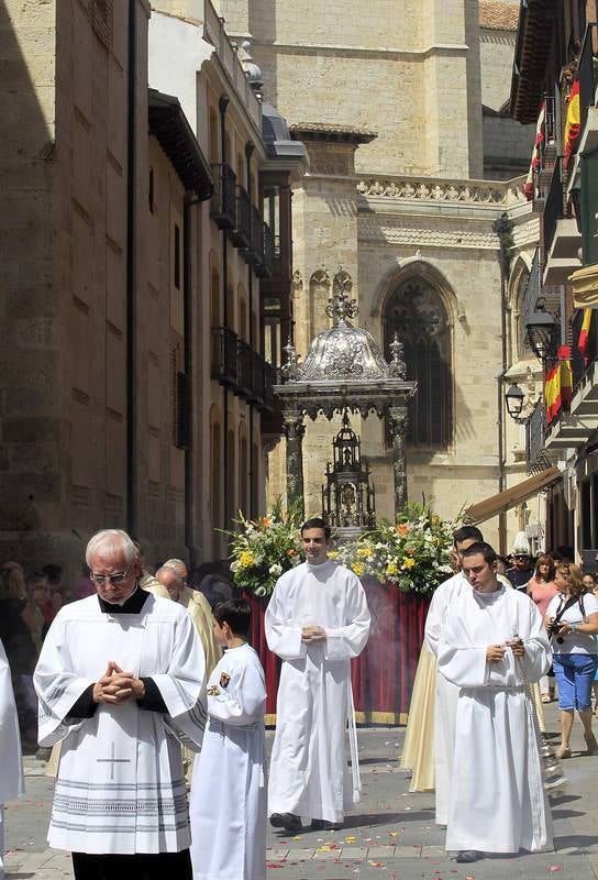 Cientos de personas en el Corpus de Palencia