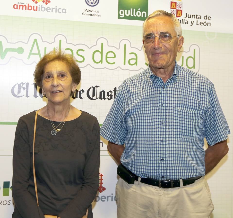 Sagrario Martín, ama de casa, y Ulpiano Chico, pensionista.