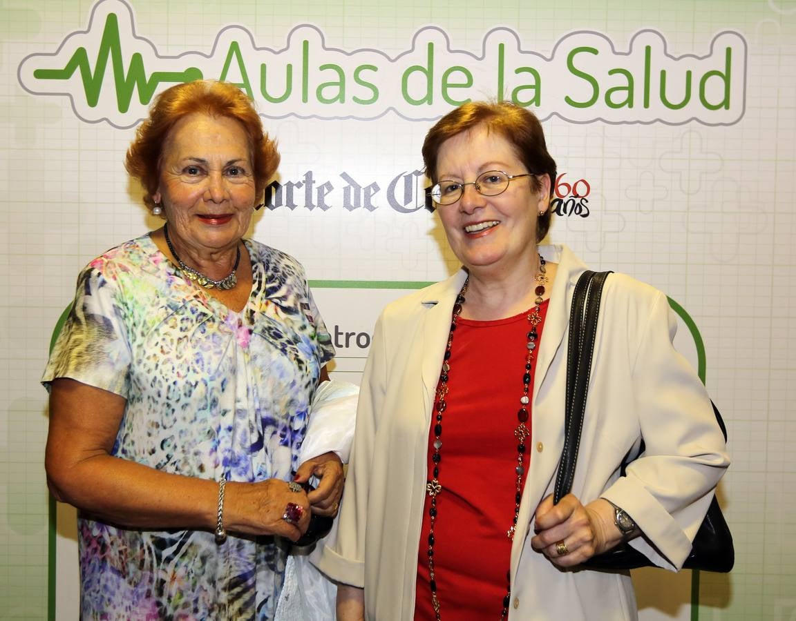 Josefina Marbán, exadministrativa, y Ana María Antón, empresaria.
