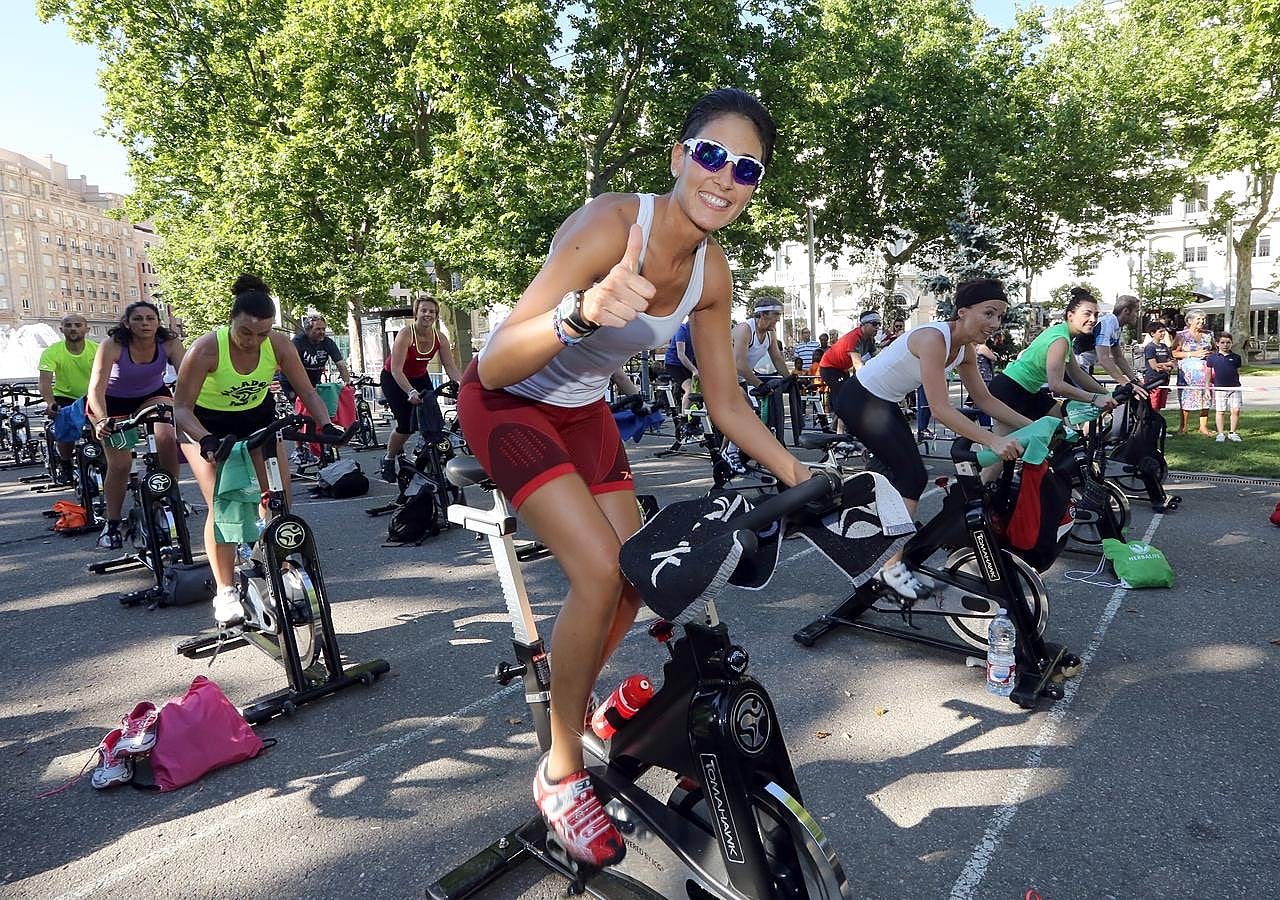 &#039;Spinning&#039; en la acera Recoletos