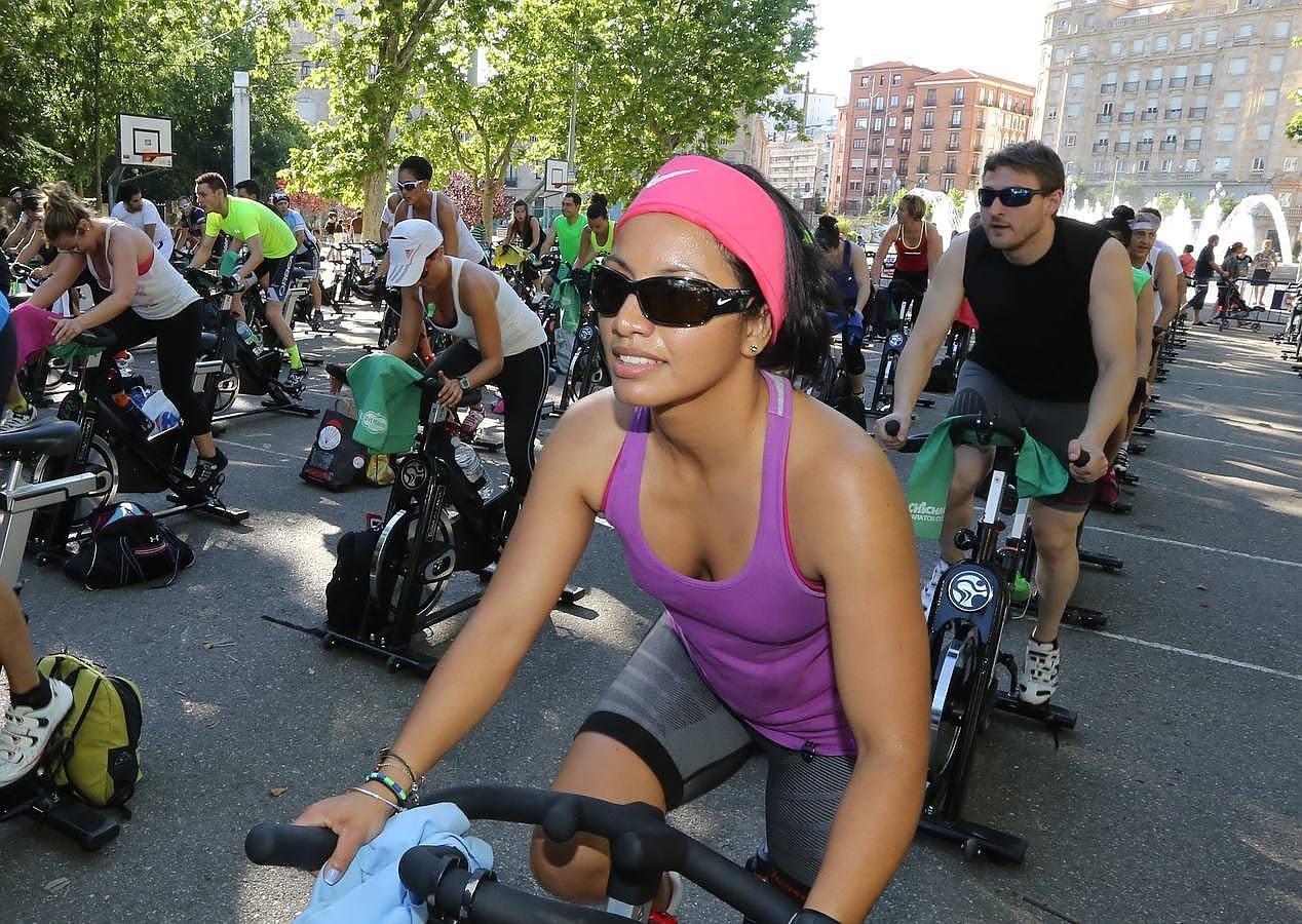 &#039;Spinning&#039; en la acera Recoletos