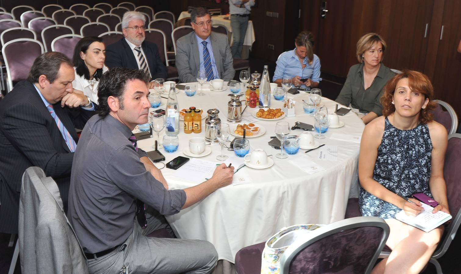 Miguel Ángel Sanz (Consejería de Cultura); Juan Pablo Pascualy Mónica García (Diputación de Valladolid); José Luis Álvarez (Acor); Manuel Hernández (Comercial Arroyo); Mar Moreno (de la Secretaría de Estado de Turismo); María Jesús Menéndez de la Vega (Junta); y Sonia Andrino (El Norte).