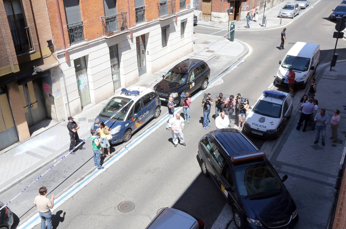 Los bomberos encuentran un cuerpo al ir a sofocar un incendio en la calle San Luis de Valladolid