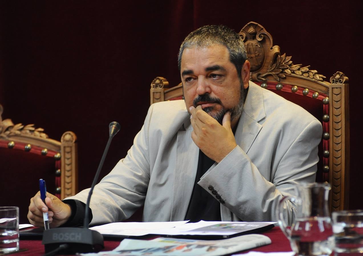 Carlos Aganzo participa en el ciclo de conferencias &#039;Escritores y escritoras en la RAE en su trescientos aniversario&#039;