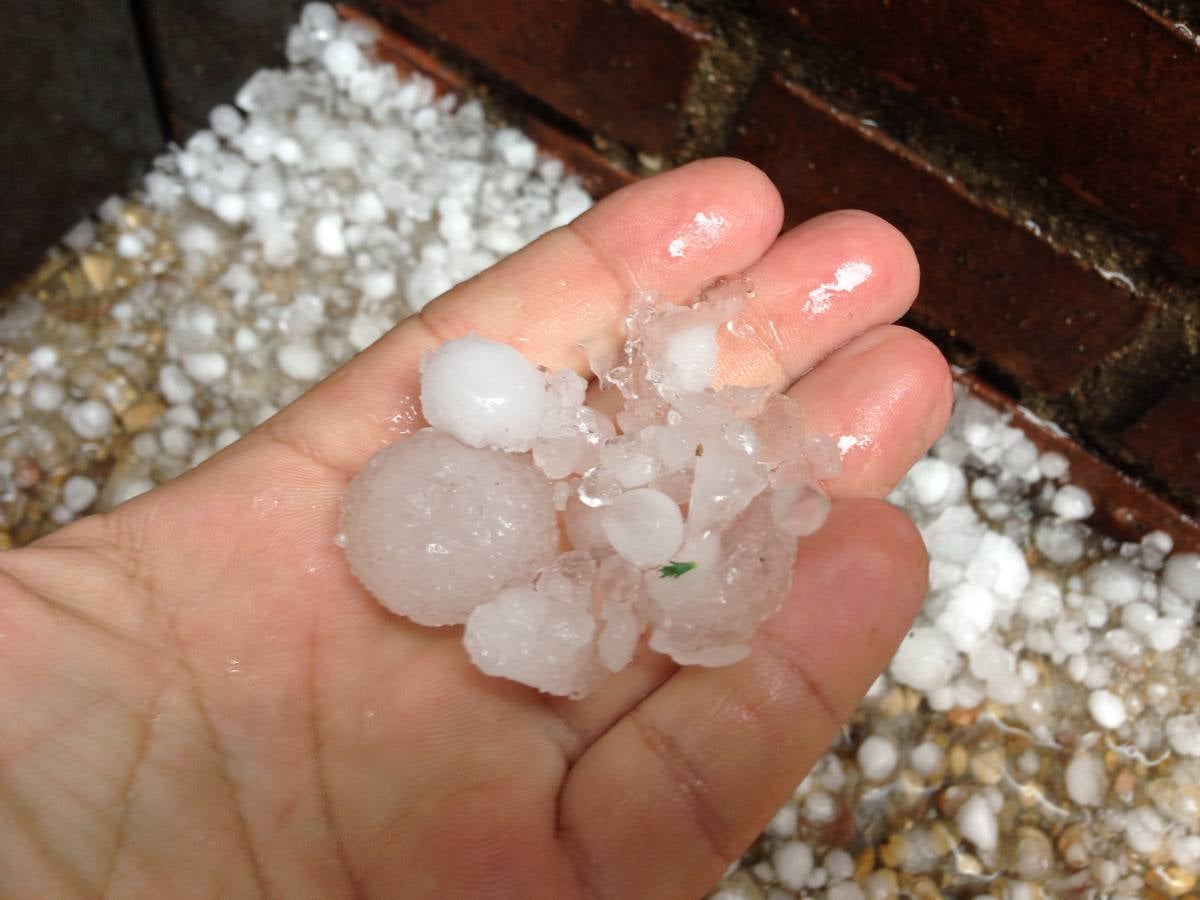 Una enorme granizada descarga sobre Madrid