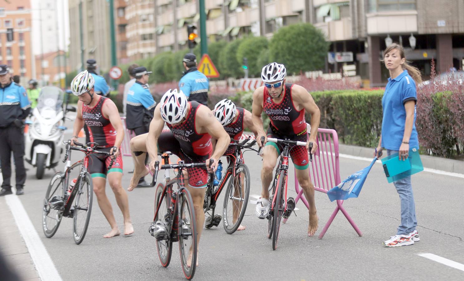 Valladolid celebra el I Triatlón por equipos Playa de las Moreras