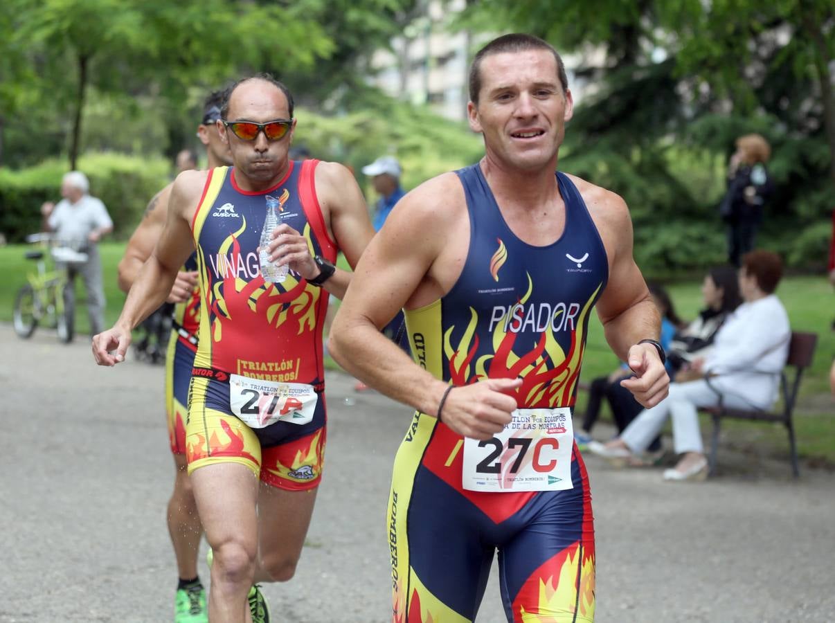 Valladolid celebra el I Triatlón por equipos Playa de las Moreras