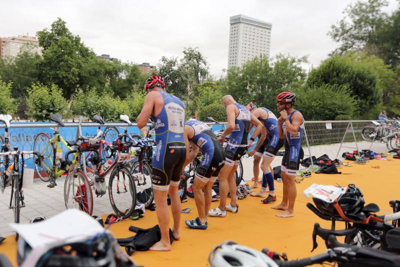 I Triatlón contrarreloj por equipos Playa de las Moreras