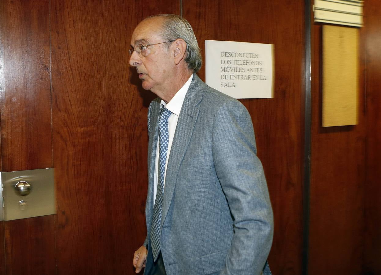 El exjefe de Mantenimiento del Ayuntamiento de Valladolid, Luis Alberto Samaniego, declara en el juzgado