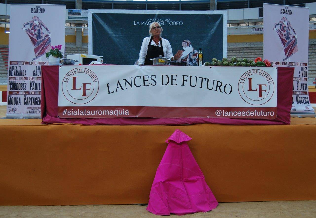 Maribel Gil, de Master Chef, seduce al público de Íscar