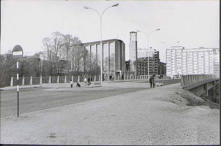 Puente de Arturo Eyries, que unía la ciudad-jardín con el Cuatro de marzo. 