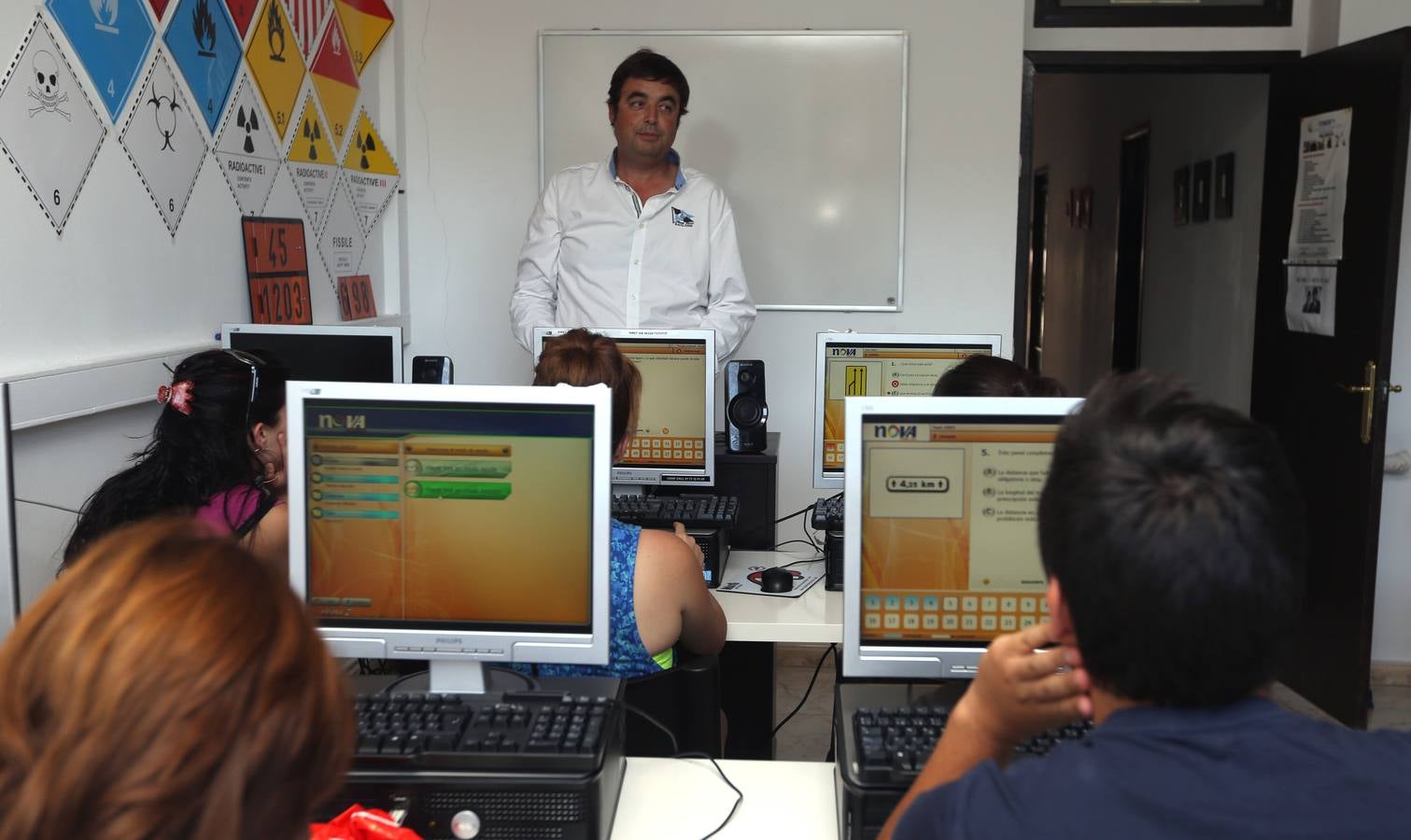 Los jóvenes aprovechan el verano para ir a la autoescuela